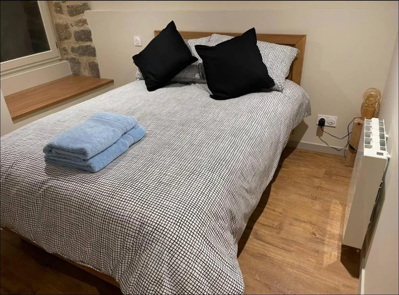 Appartement Skylar Dinan Daire